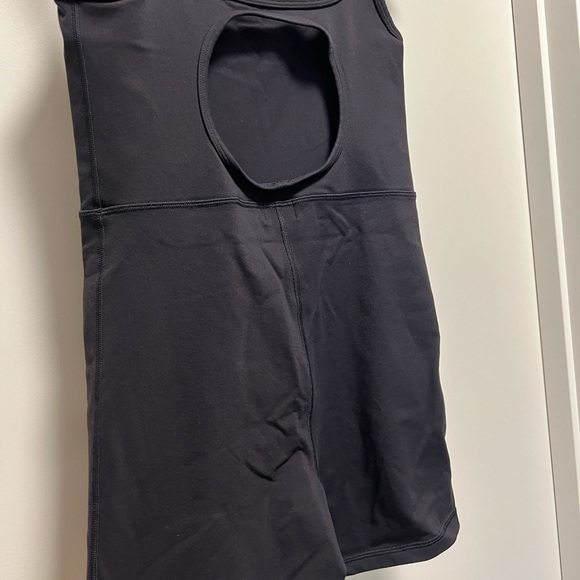 Aritzia (Wilfred) bodysuit with open back - Picture 3 of 4